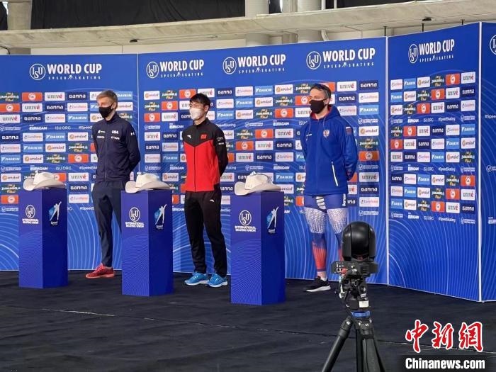 我國速滑在國際大賽上取得的第一個(gè)男子1000米金牌?！『邶埥◇w育局提供