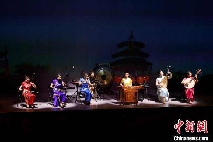 6日，“相約北京”奧林匹克文化節(jié)暨第22屆“相約北京”國(guó)際藝術(shù)節(jié)在京開幕。　<a target='_blank' href='/'>中新社</a>記者 富田 攝