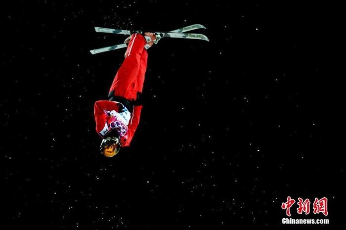 徐夢桃在比賽中。<a target='_blank' href='/'>中新社</a>記者 富田 攝