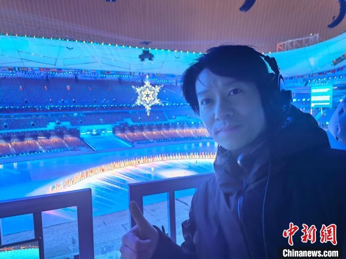 張文海在“鳥巢”內?！埼暮?供圖