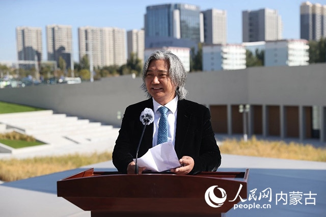 全國(guó)政協(xié)副秘書(shū)長(zhǎng)、民盟中央專職副主席、中國(guó)美術(shù)館館長(zhǎng)、中國(guó)城市雕塑家協(xié)會(huì)主席吳為山開(kāi)幕致辭。王劭凱攝