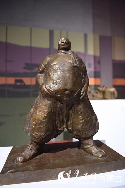 吳為山作品《大草原》。人民網(wǎng)記者富麗娟攝