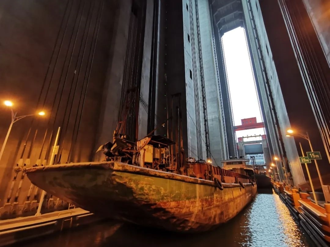 向家壩升船機(jī)船廂。鄭慶攝