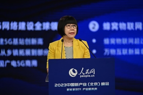 人民網(wǎng)監(jiān)事會主席唐維紅。人民網(wǎng)記者 于凱攝