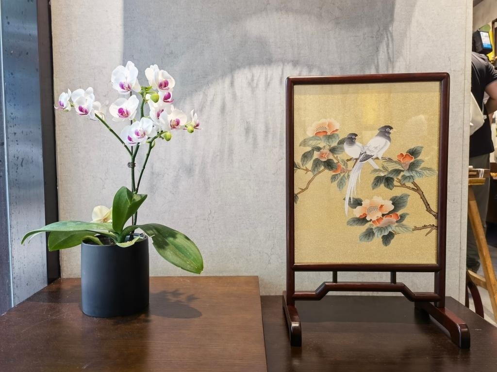 平江路上蘇繡工作室一角。新華社記者 楊依軍 攝