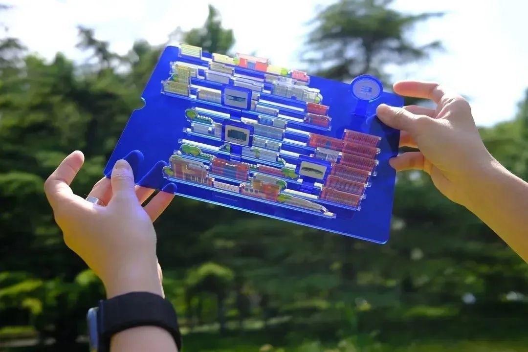 北京工業(yè)大學(xué)新版錄取通知書。校方供圖