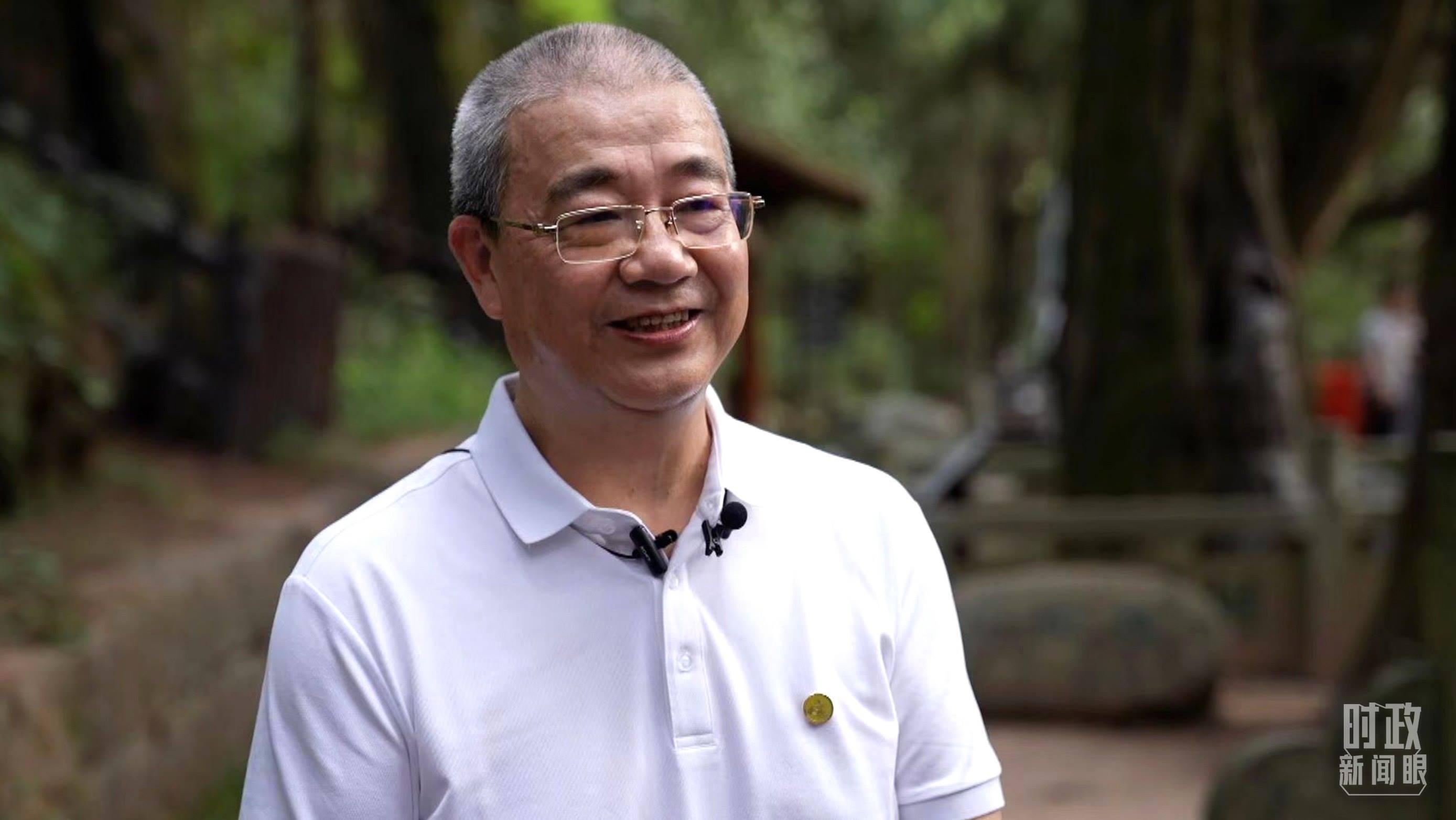 △廣元蜀道文化研究會蔡東洲教授。（總臺央視記者賈林拍攝）