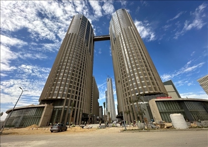 埃及新行政首都CBD項目P4標段高層辦公樓。 嚴川吉雨攝