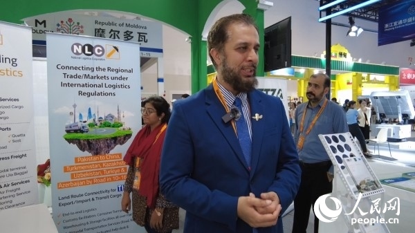 9月2日，巴基斯坦駐華使館商務(wù)參贊古拉姆·卡迪爾接受人民網(wǎng)記者采訪。人民網(wǎng)記者 趙雯博攝