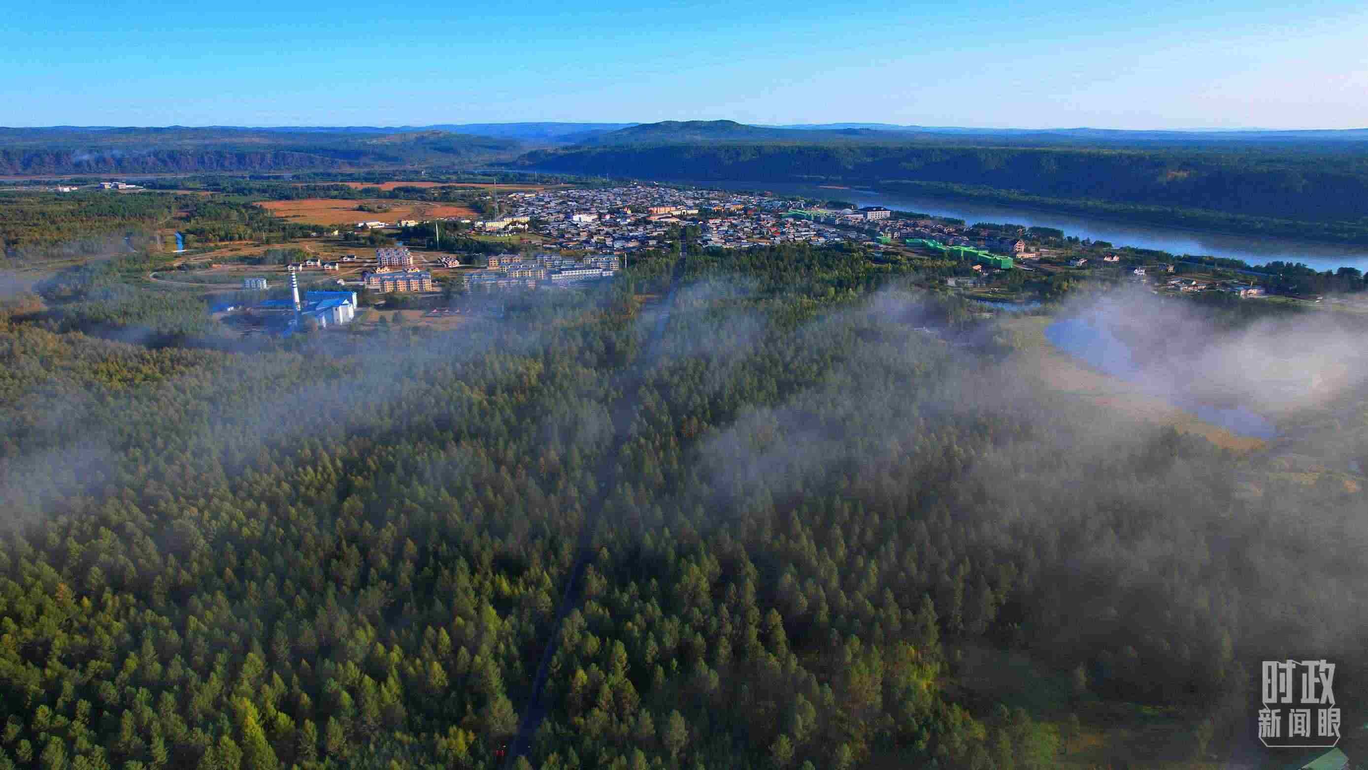 △薄霧籠罩的漠河林場。（總臺央視記者范凱拍攝）
