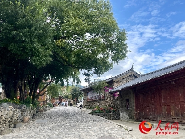 玉湖村村景。人民網(wǎng) 周靜圓攝