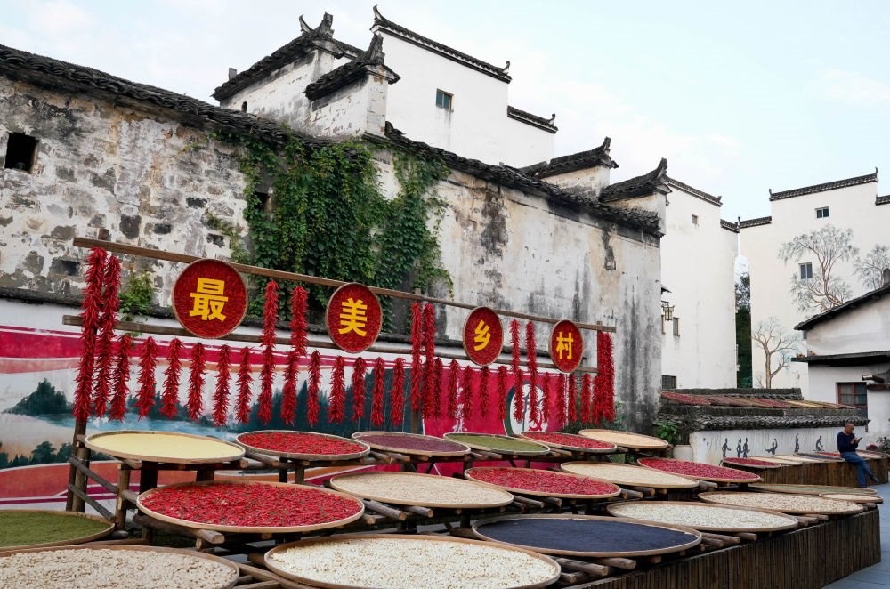 婺源縣王村石門自然村一角（2023年10月11日攝）。
