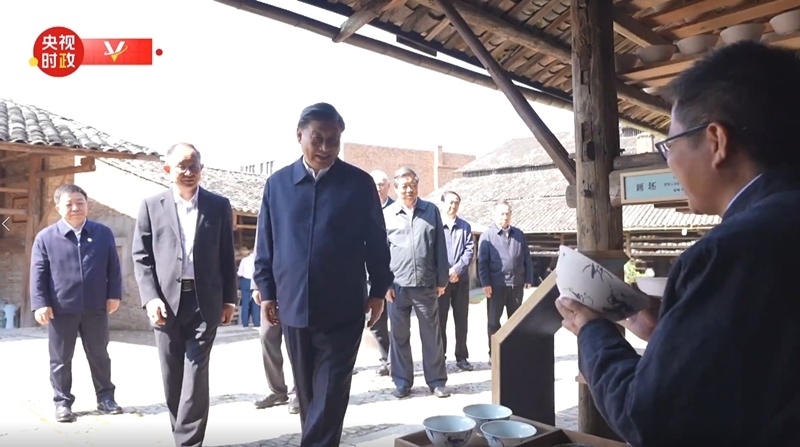 2023年10月11日，習(xí)近平在江西景德鎮(zhèn)考察。（視頻截圖）