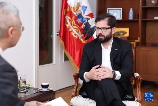 10月17日，智利總統(tǒng)博里奇在北京接受新華社記者專訪。新華社記者 呂帥 攝