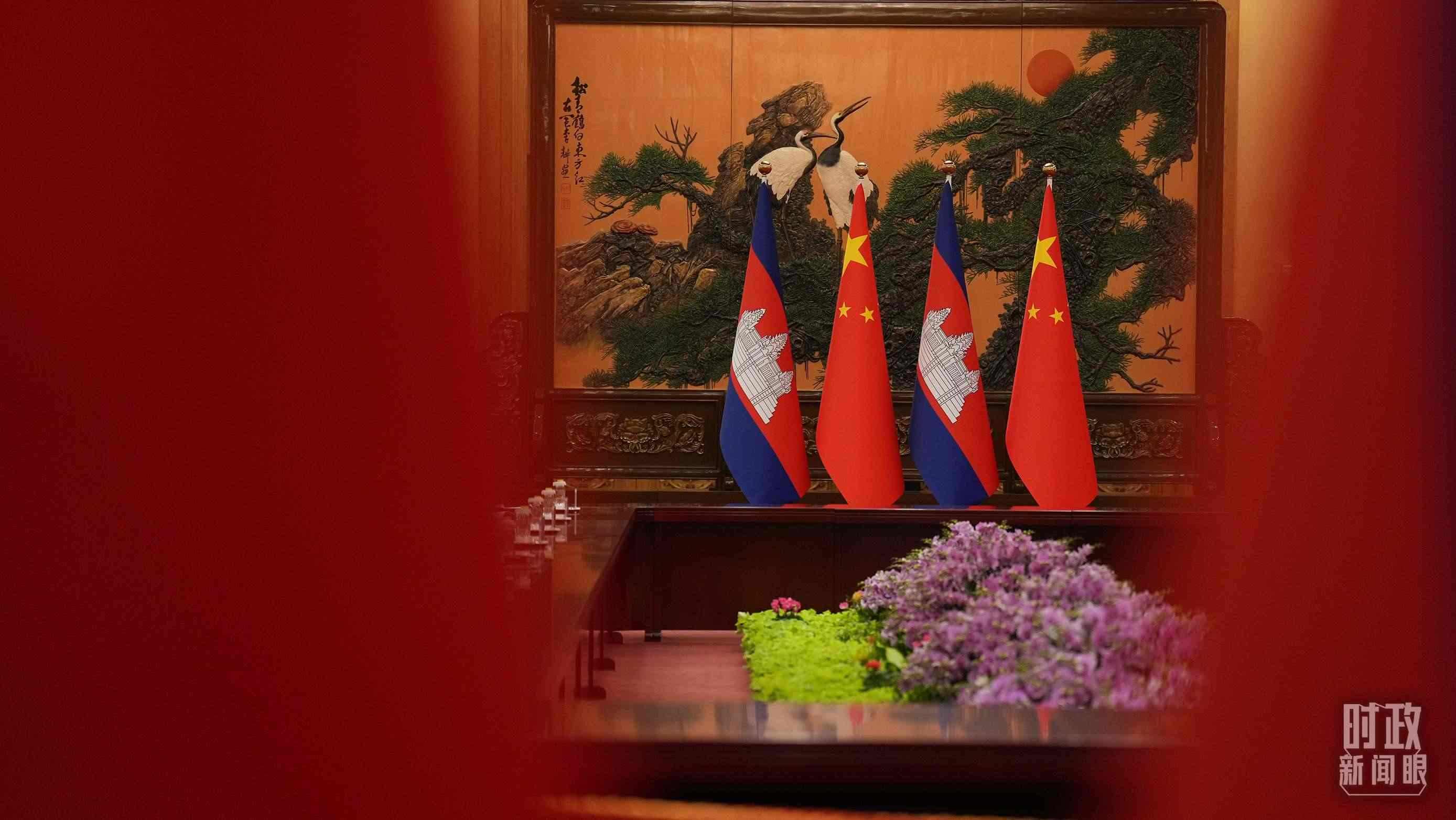 △人民大會堂，中柬兩國領(lǐng)導(dǎo)人會見現(xiàn)場。（總臺國廣記者李晉拍攝）