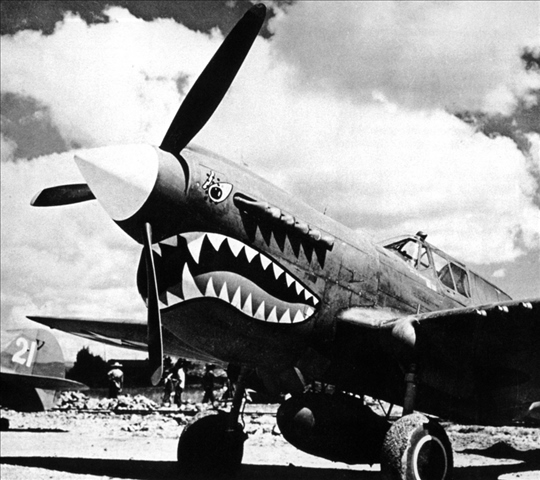 陳納德組織的美國(guó)志愿航空隊(duì)“飛虎隊(duì)”駐扎在芷江機(jī)場(chǎng)（資料照片）。新華社發(fā)