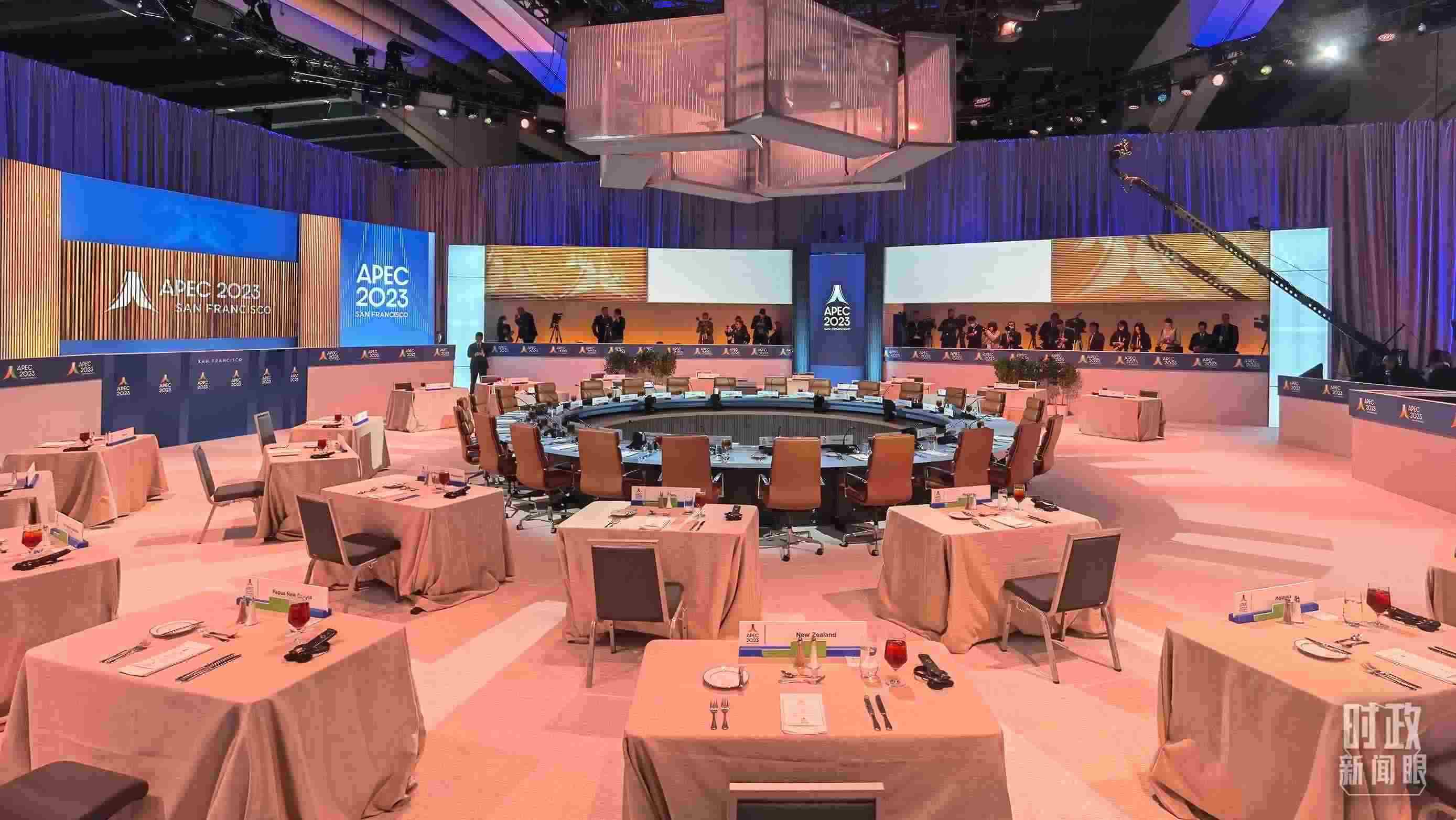 △會議開始前的現(xiàn)場。（總臺央視記者石丞拍攝）