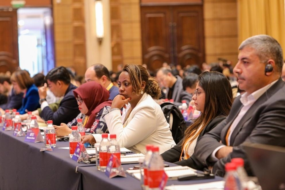 11月24日，論壇嘉賓在聆聽演講。新華社記者 辛夢(mèng)晨 攝