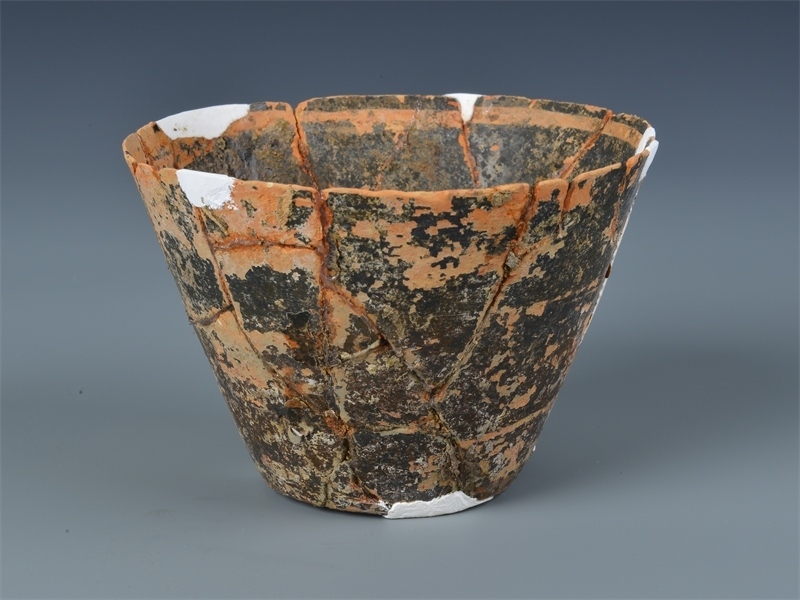 出土的蛋殼彩陶杯。國家文物局供圖