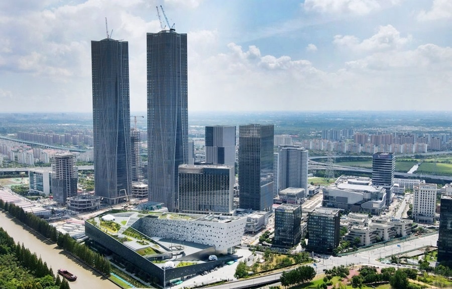 位于上海浦東新區(qū)的張江科學(xué)會(huì)堂（前）（2023年9月10日攝，無(wú)人機(jī)照片）。