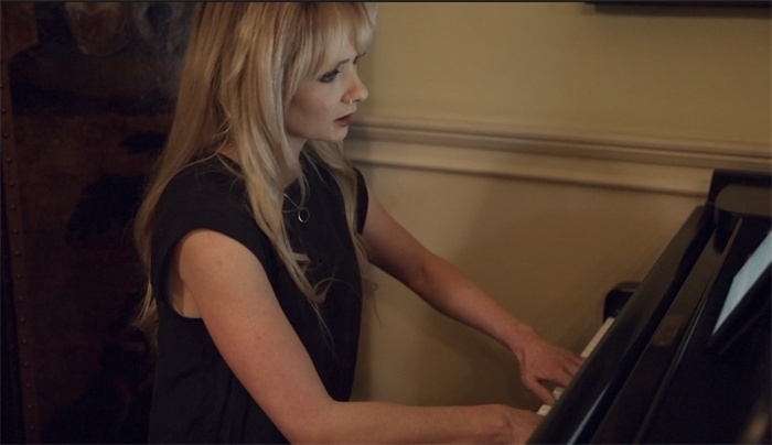 斯黛夫·康納演奏。潘耿攝