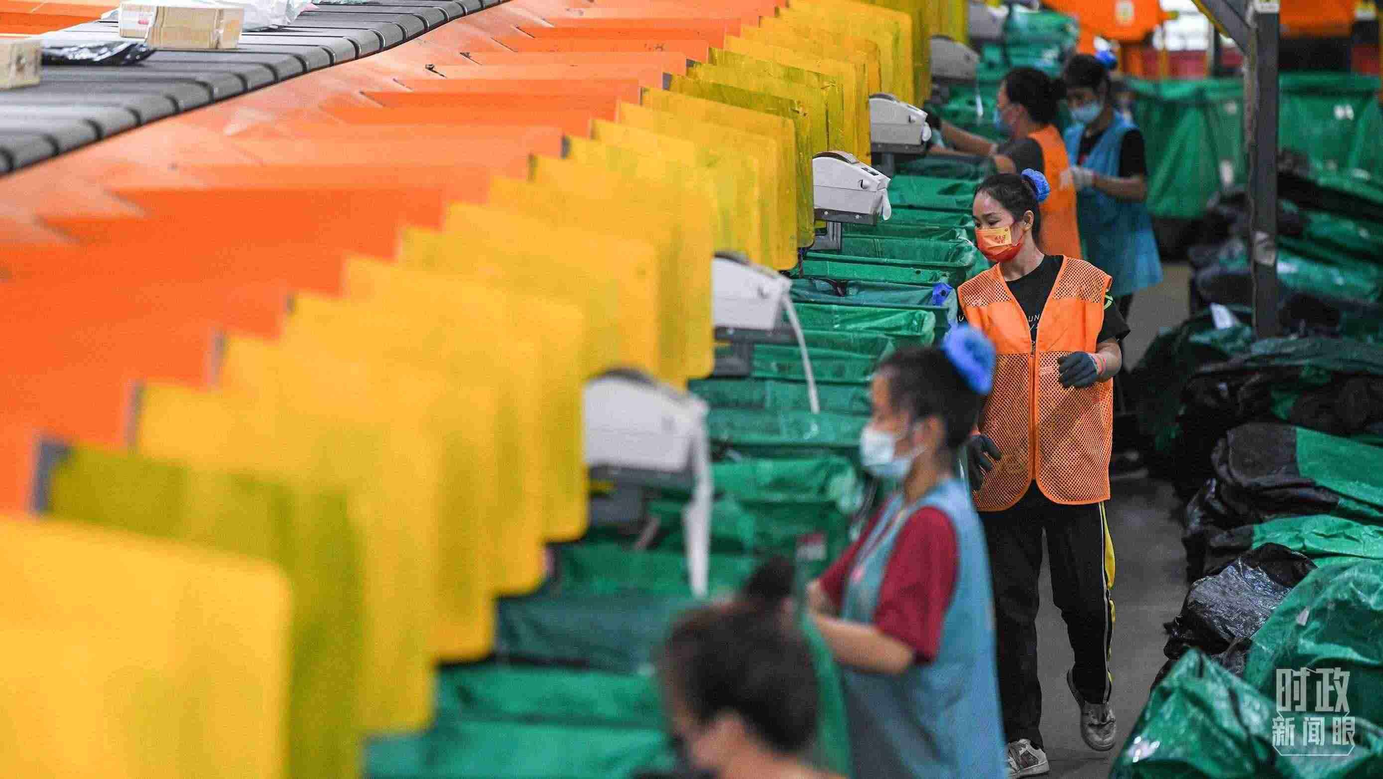 △今年“雙11”當(dāng)天全國快遞業(yè)務(wù)量達(dá)6.39億件。