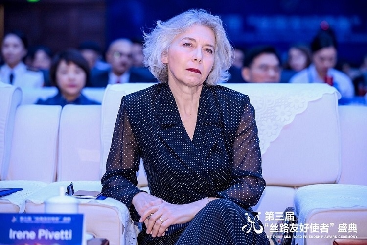 伊雷妮·皮韋蒂參加第三屆“絲路友好使者”盛典頒獎活動。主辦方供圖