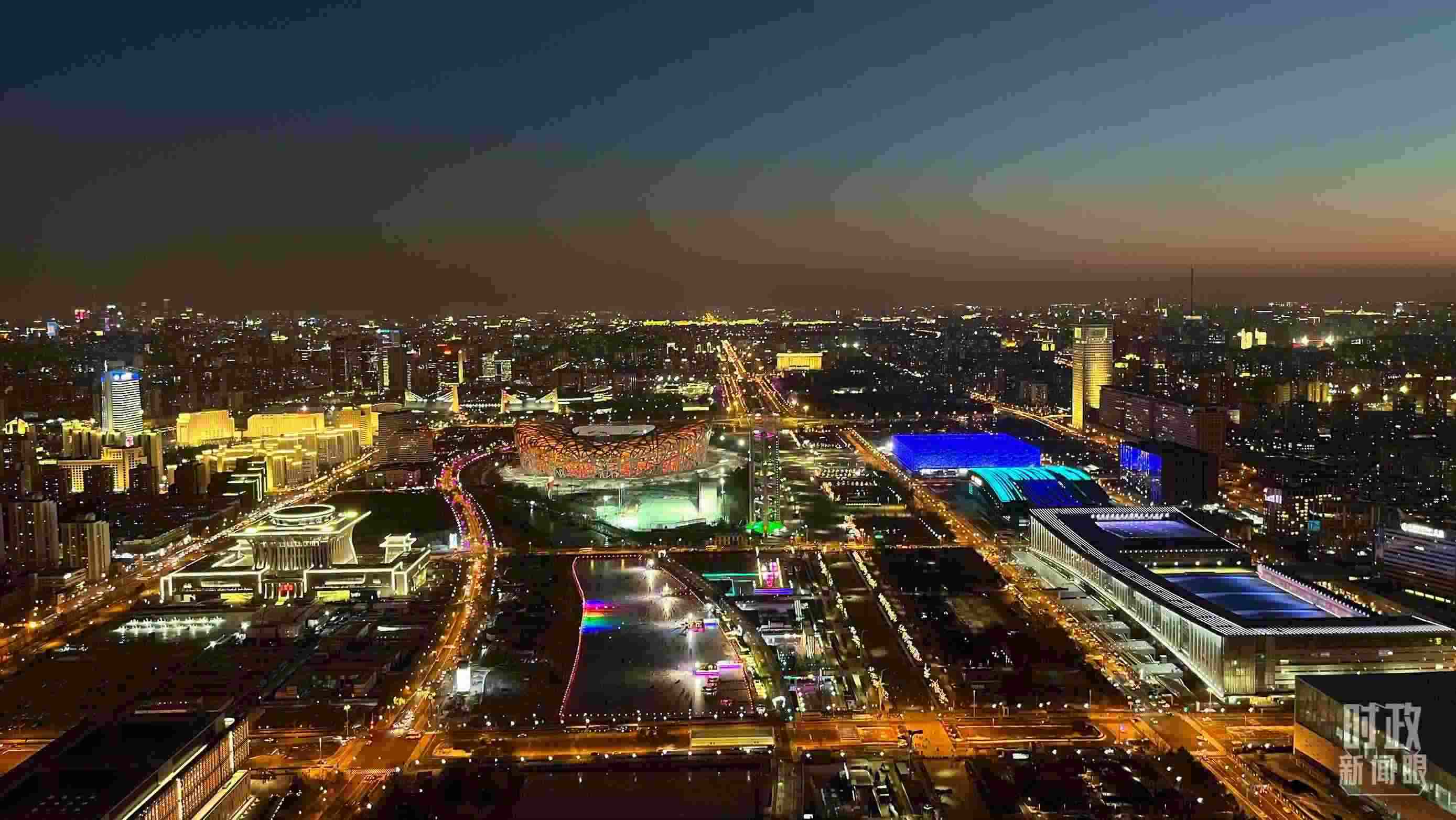 △2023年12月31日，從北京奧林匹克塔俯拍北京城區(qū)。（總臺央視記者金雨秋拍攝）