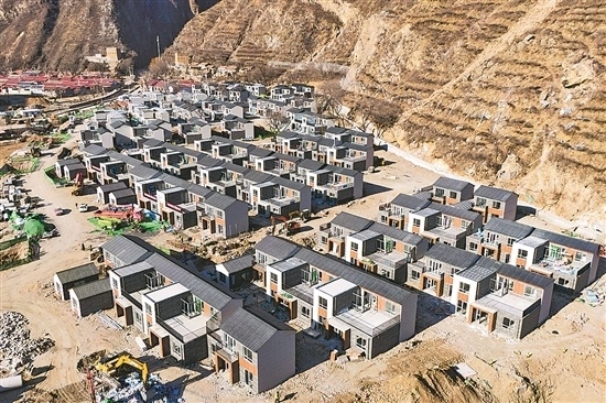 1月16日，門頭溝區(qū)齋堂鎮(zhèn)沿河口村，即將進(jìn)入內(nèi)部裝修環(huán)節(jié)的異地安置項(xiàng)目建設(shè)現(xiàn)場。