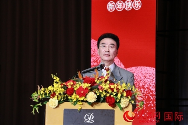 在日中國企業(yè)協(xié)會會長王家馴致辭。人民網(wǎng) 許可攝