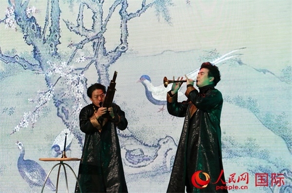 嗩吶表演《百鳥朝鳳》。人民網(wǎng) 許可攝