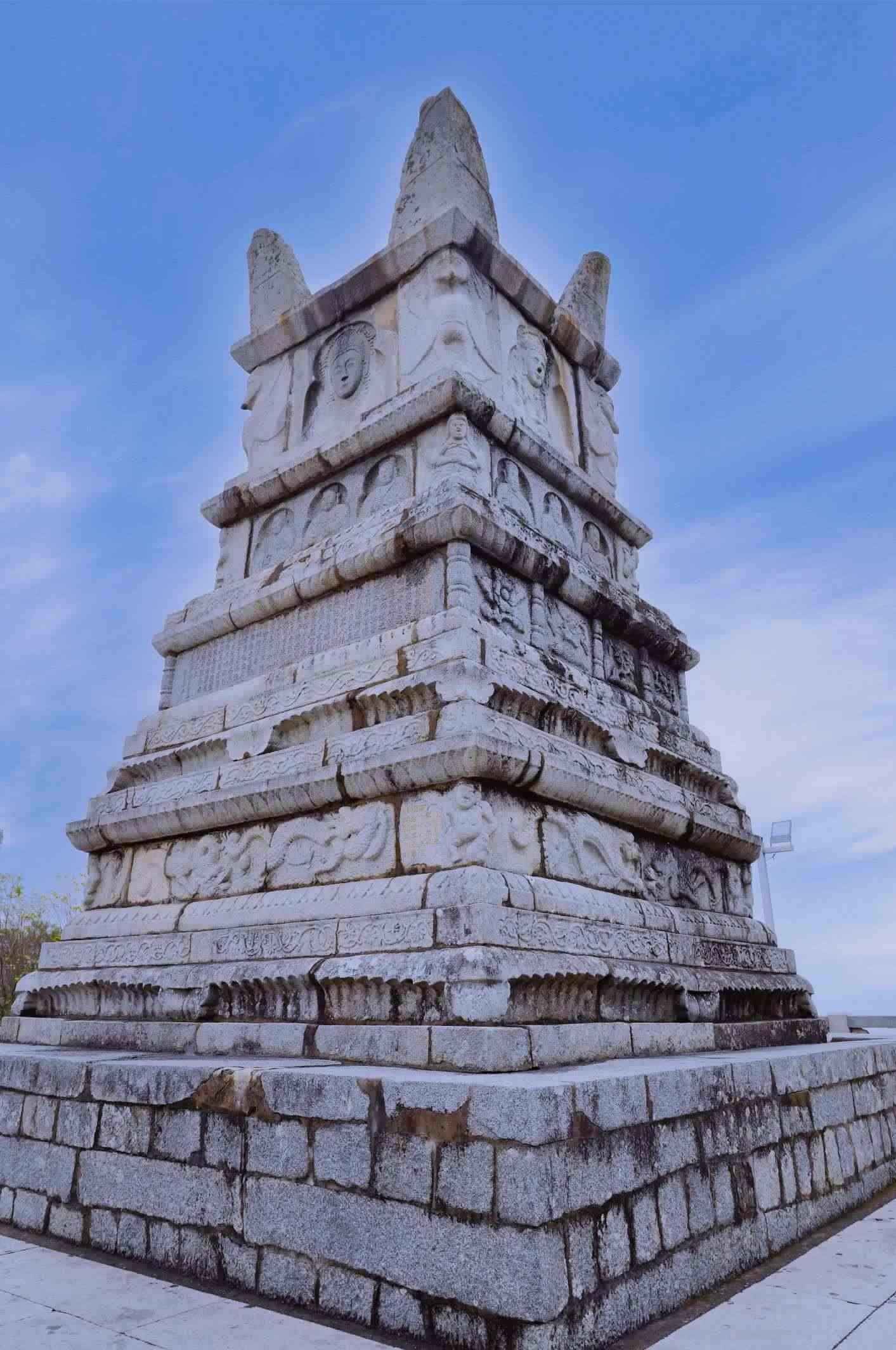 萬壽塔。 陳芝 攝