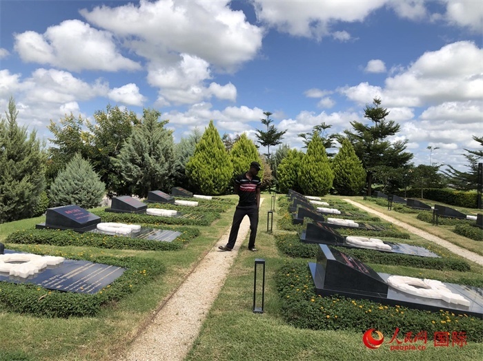 烈士園區(qū)。人民網(wǎng)記者 黃培昭攝