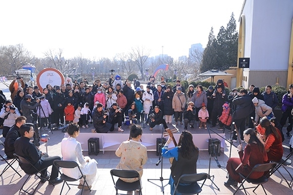 中國音樂學院“國樂快閃”演出。學校供圖