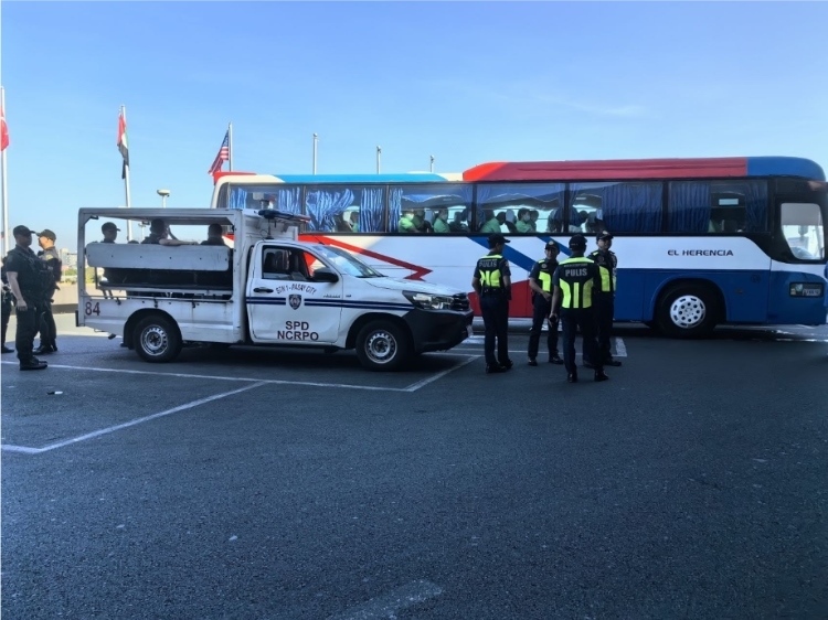 菲反有組織犯罪委員會(huì)等部門組織多次聯(lián)合突擊執(zhí)法。駐菲律賓使館供圖