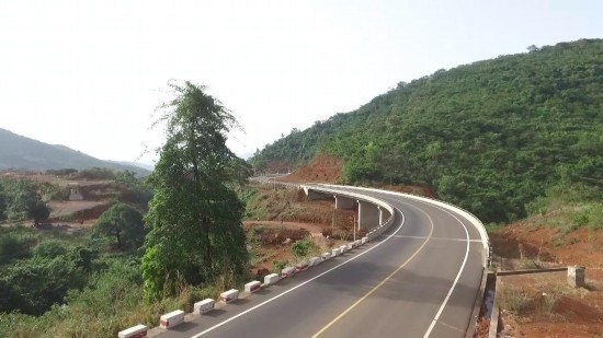 中塞友誼公路。