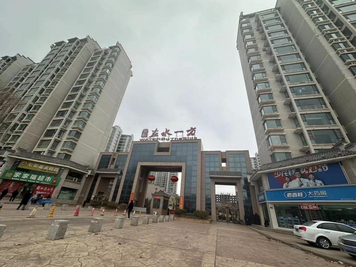 甘肅省永靖縣“在水一方”小區(qū)。人民網(wǎng)記者 馬昌攝