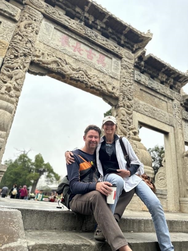 遇見中國(guó)丨在華生活二十年的美國(guó)人譚嘉煦：想用手搖車走遍中國(guó)