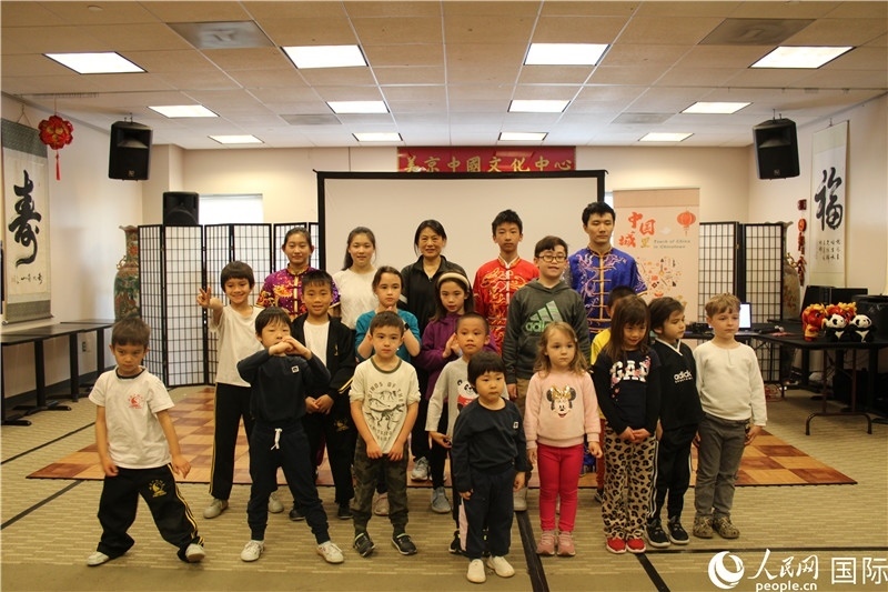 2、此次活動是在美京中國文化中心舉辦的“中國城里品中國”系列文化活動之一。 伊莎貝爾·羅德里格斯攝