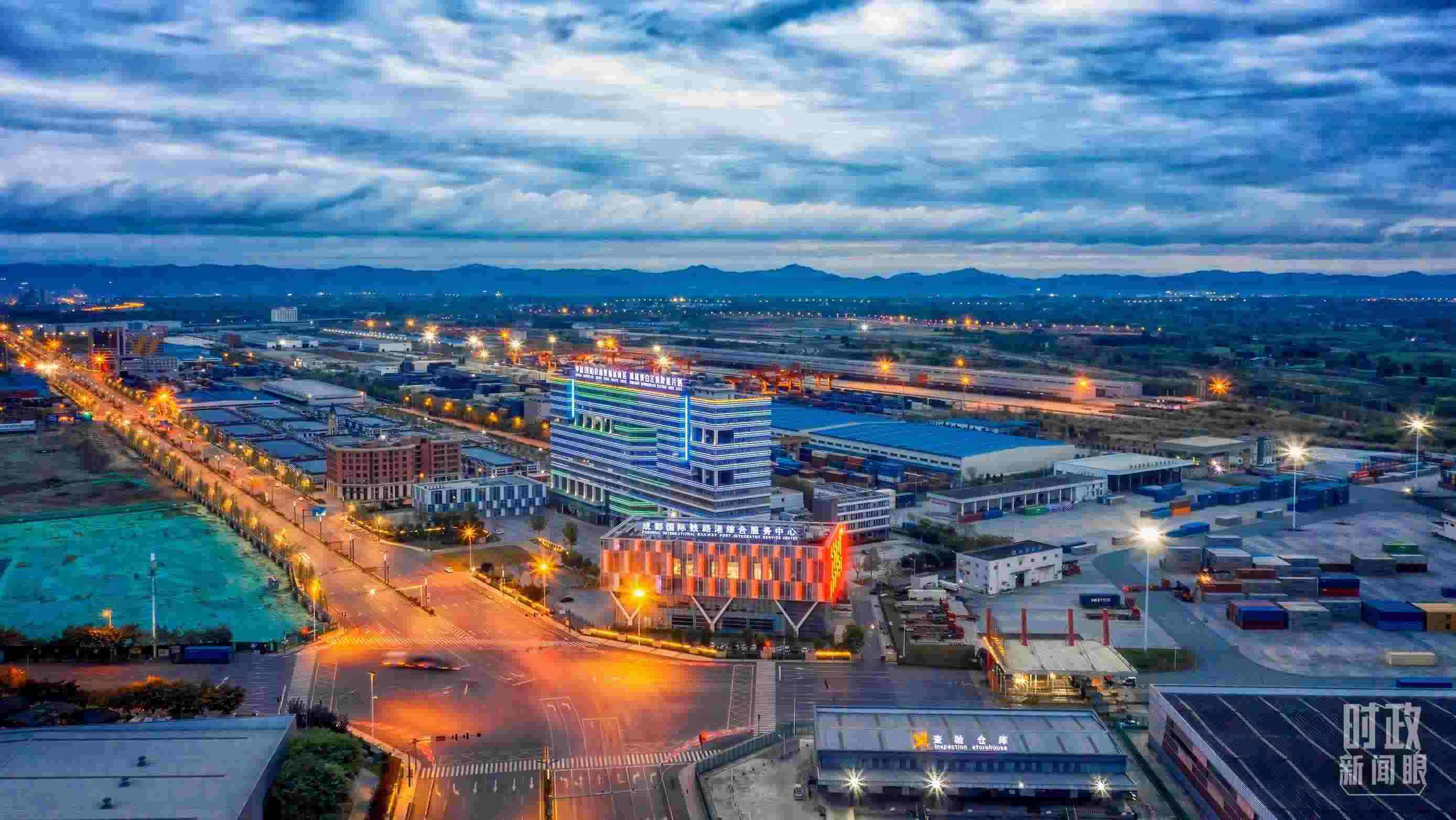 △成都國際鐵路港內(nèi)陸港口。（圖/視覺中國）