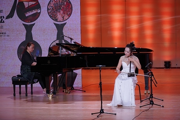 會(huì)議現(xiàn)場(chǎng)。學(xué)校供圖