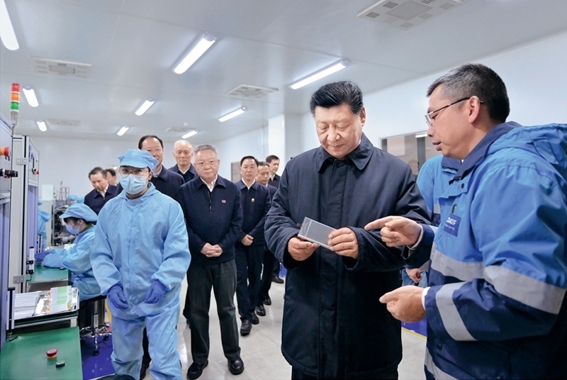 2024年3月18日至21日，中共中央總書記、國家主席、中央軍委主席習近平在湖南考察。這是18日下午，習近平在中德合資企業(yè)巴斯夫杉杉電池材料有限公司考察。 新華社記者 謝環(huán)馳/攝