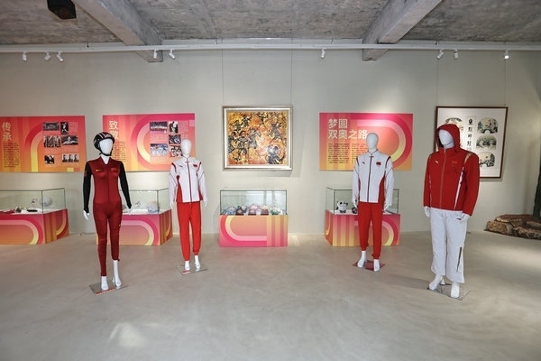“揚(yáng)帆起航 為巴黎喝彩”中國(guó)體育文化展展廳。 主辦方供圖