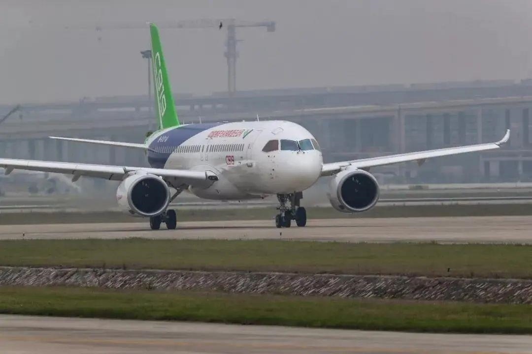 從一扇“門”、一座“城”、兩張“網(wǎng)”，看浦東新區(qū)改革常新