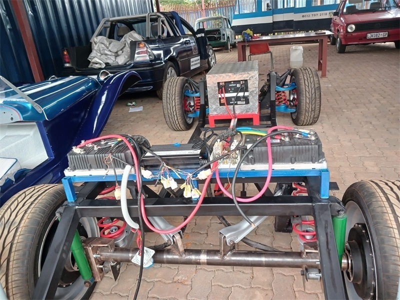 “老爺車(chē)”的跟上電動(dòng)潮流。索尚古夫技術(shù)高中供圖