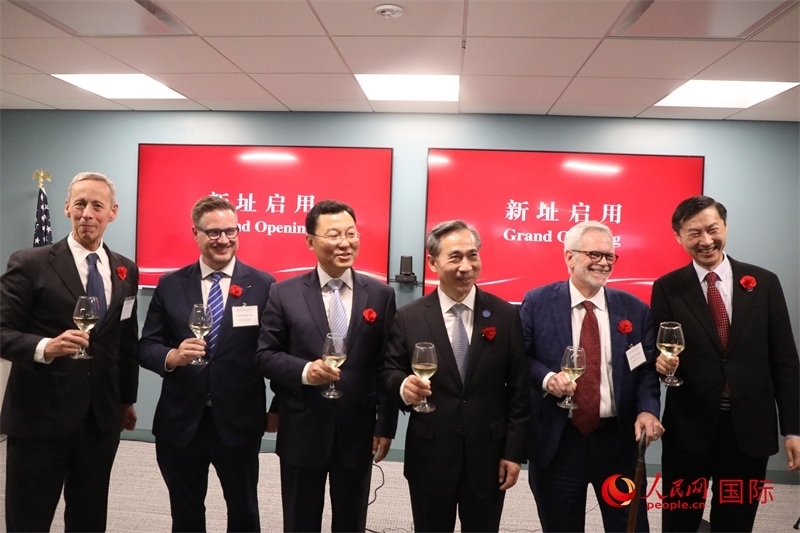 4、美中貿(mào)易全國委員會會長克雷格·艾倫、美國商會高級副會長傅瑞偉等美國工商界代表出席活動(dòng)。 人民網(wǎng)記者 李志偉攝