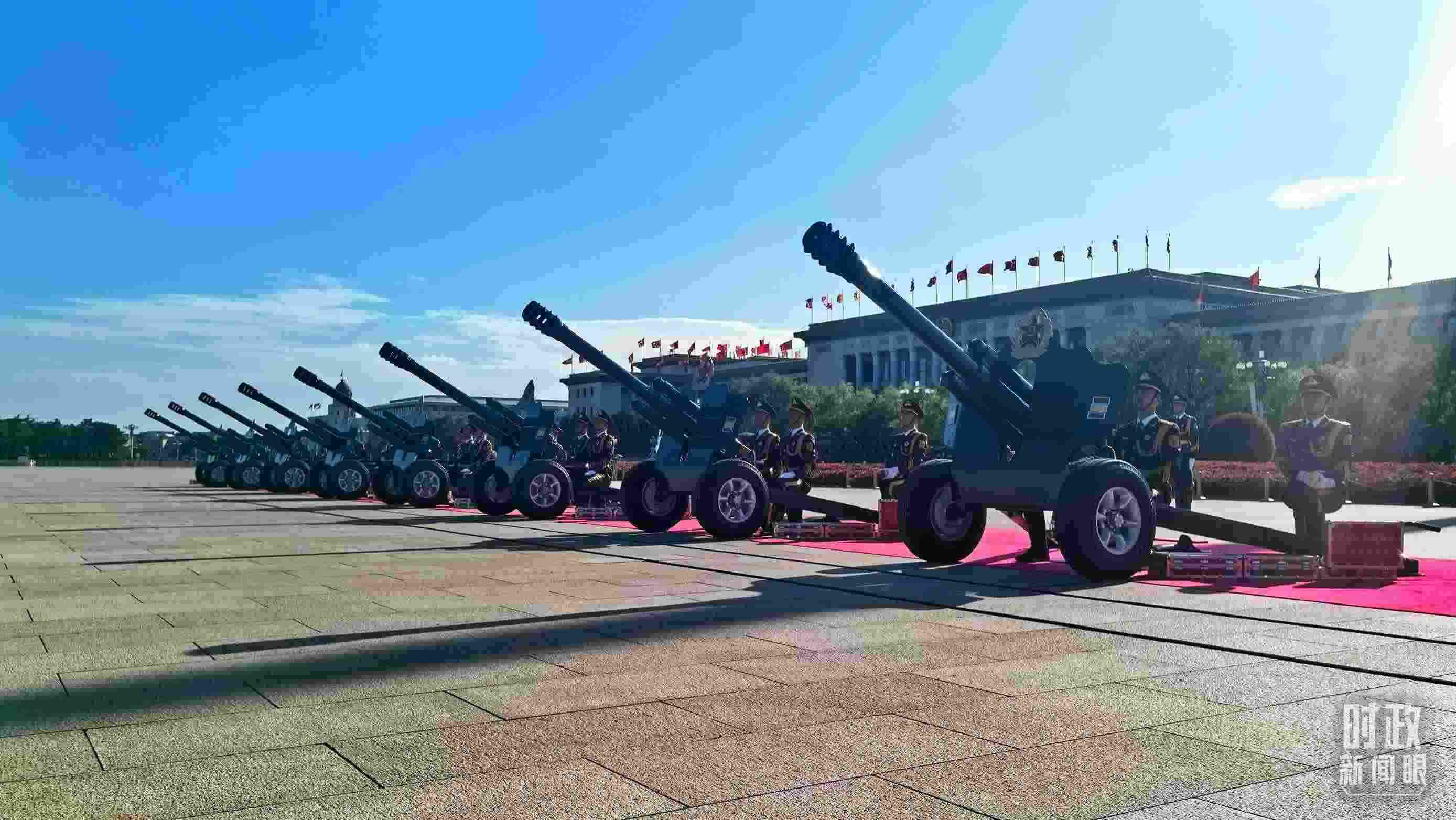 △天安門廣場(chǎng)的禮炮。（總臺(tái)央視記者王子杭拍攝）