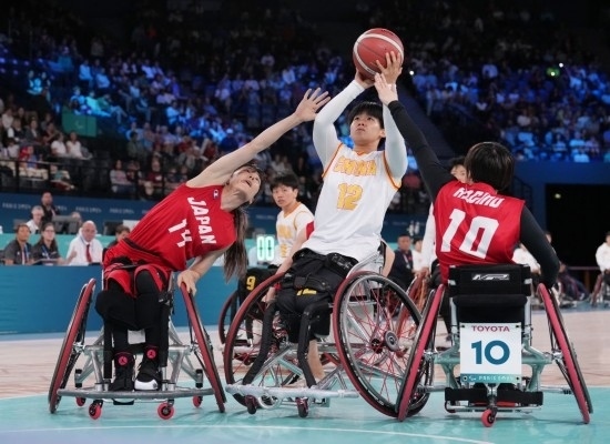 巴黎殘奧會(huì)｜“撞車(chē)、摔倒，我們都習(xí)慣了”