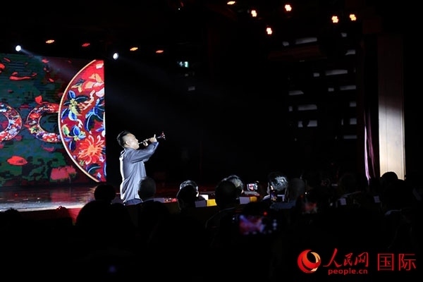 演出現(xiàn)場，演員帶來嗩吶獨奏《看秧歌》。人民網(wǎng)記者 楊一攝