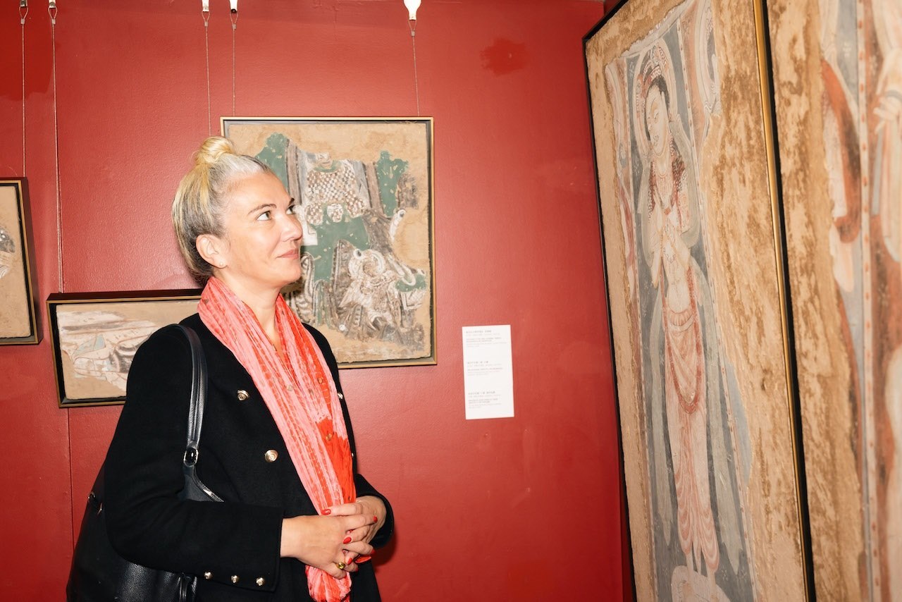 “絲路丹青——絲綢之路沿線壁畫(huà)傳摹展”在巴黎中國(guó)文化中心隆重開(kāi)幕。中國(guó)藝術(shù)研究院供圖